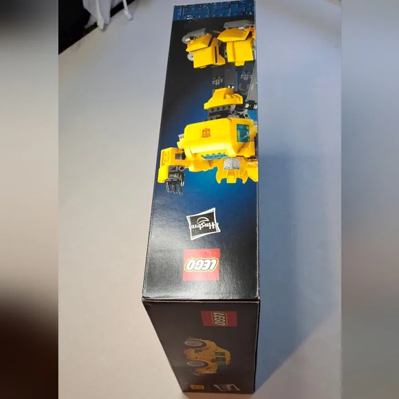 Lego Transformers Bumblebee - Picture 5 of 9